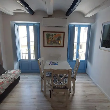 Apartment Sant Francesc 5 *